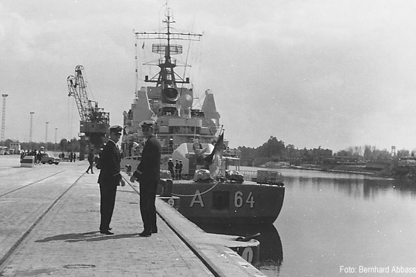 Foto Tender der Bundesmarine Typ 401 - A64 / A 64 RUHR 39. AAR 1971
